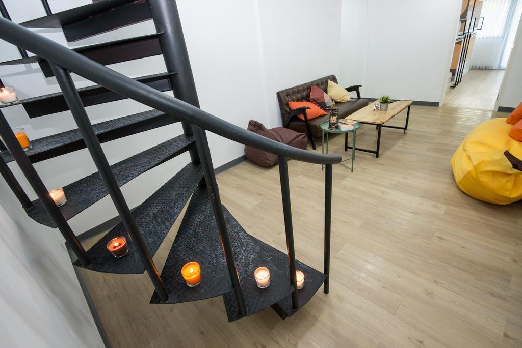 Monkeynap Hostel Бангкок Екстер'єр фото