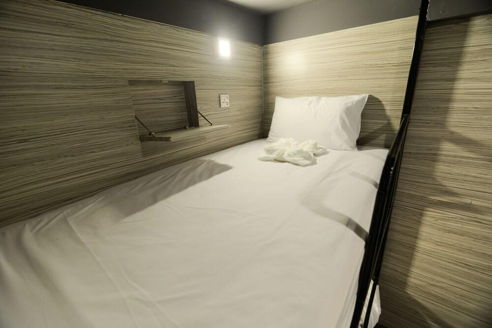 Monkeynap Hostel Бангкок Екстер'єр фото
