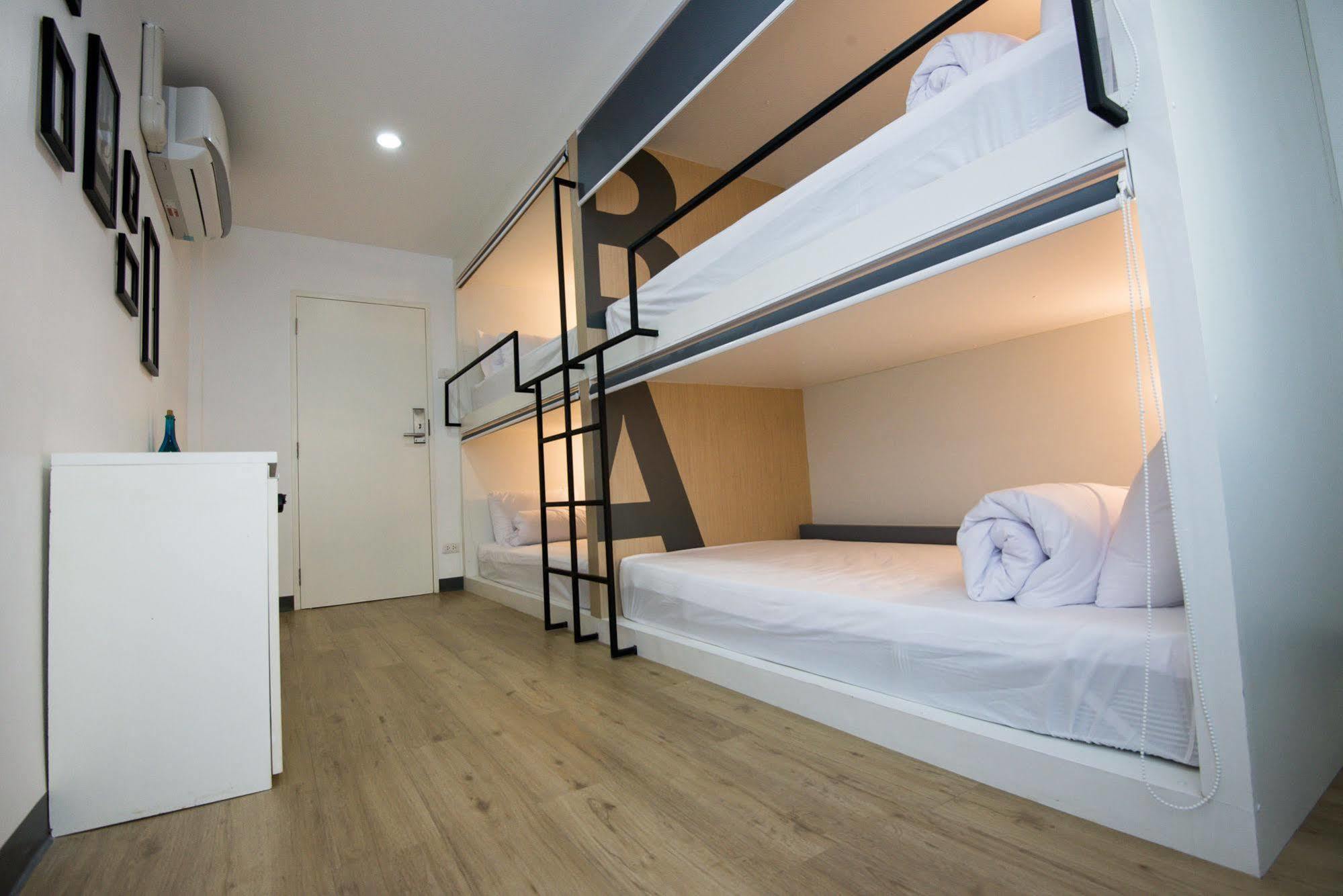 Monkeynap Hostel Бангкок Екстер'єр фото