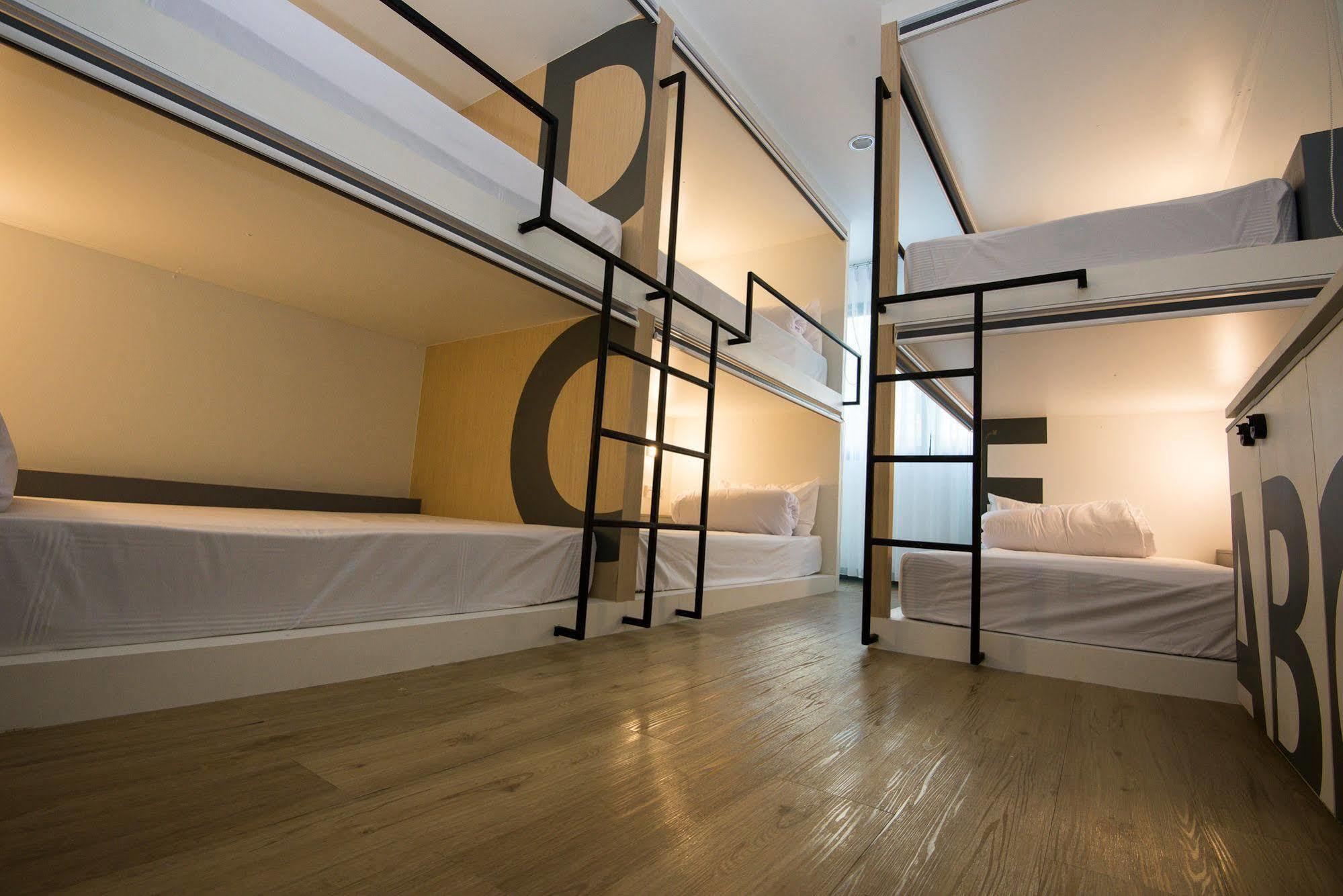 Monkeynap Hostel Бангкок Екстер'єр фото